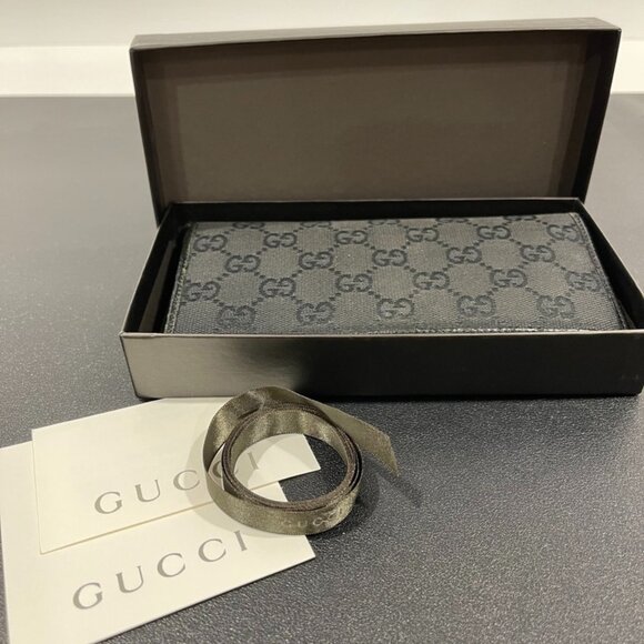 Gucci. Women's Black Guccisima Canvas/Leather Long Wallet. (JB1023) - Picture 1 of 12